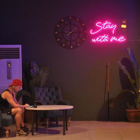 You Empire Hostel & Bar Pakse Bagian luar foto
