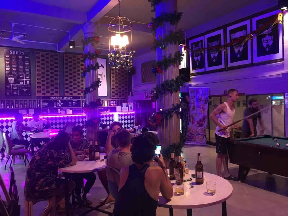 You Empire Hostel & Bar Pakse Bagian luar foto